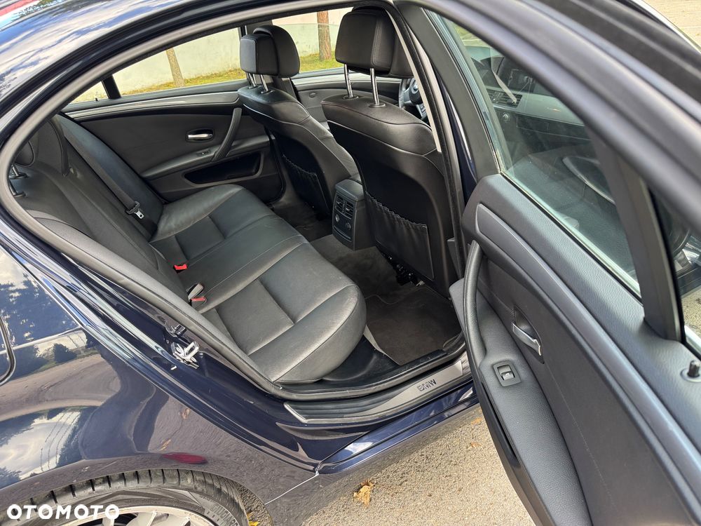 BMW Seria 5 - 32