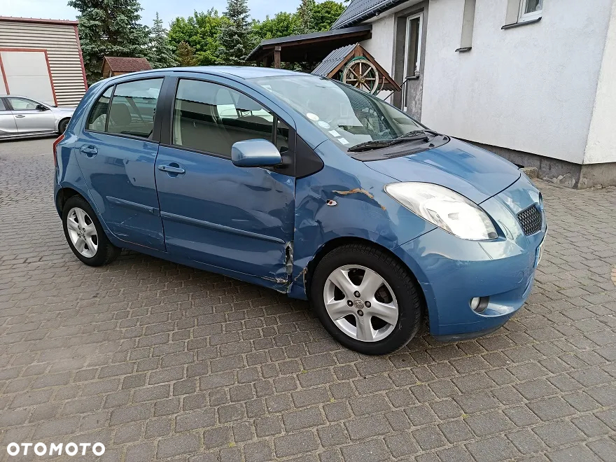 Toyota Yaris - 3