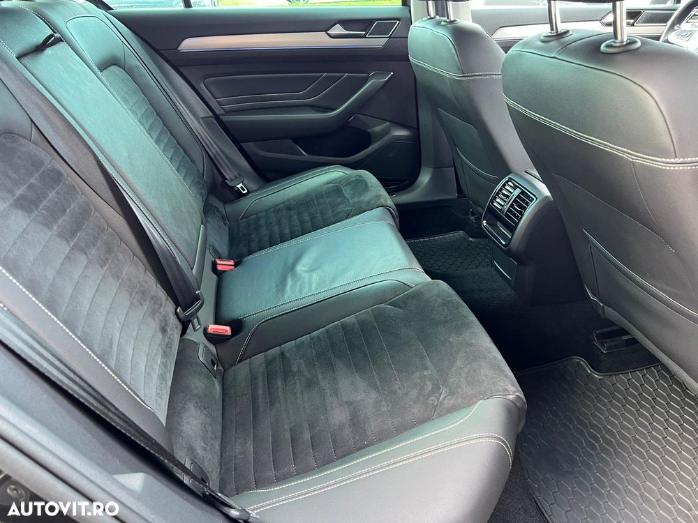 Volkswagen Passat 2.0 TDI DSG Comfortline - 12