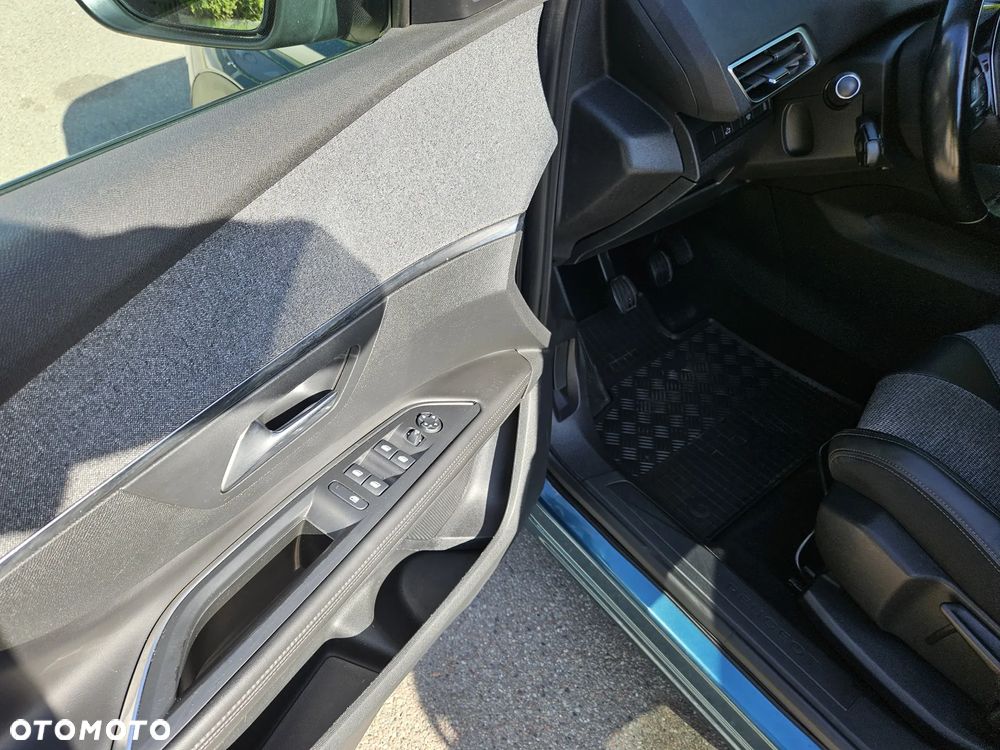 Peugeot 5008 1.2 PureTech Allure S&S - 18