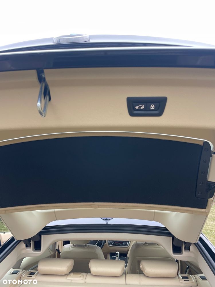 BMW Seria 3 318d Luxury Line - 10