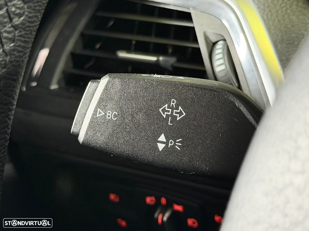 BMW 118 i Urban Line - 16