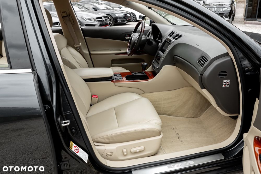 Lexus GS 450h - 23