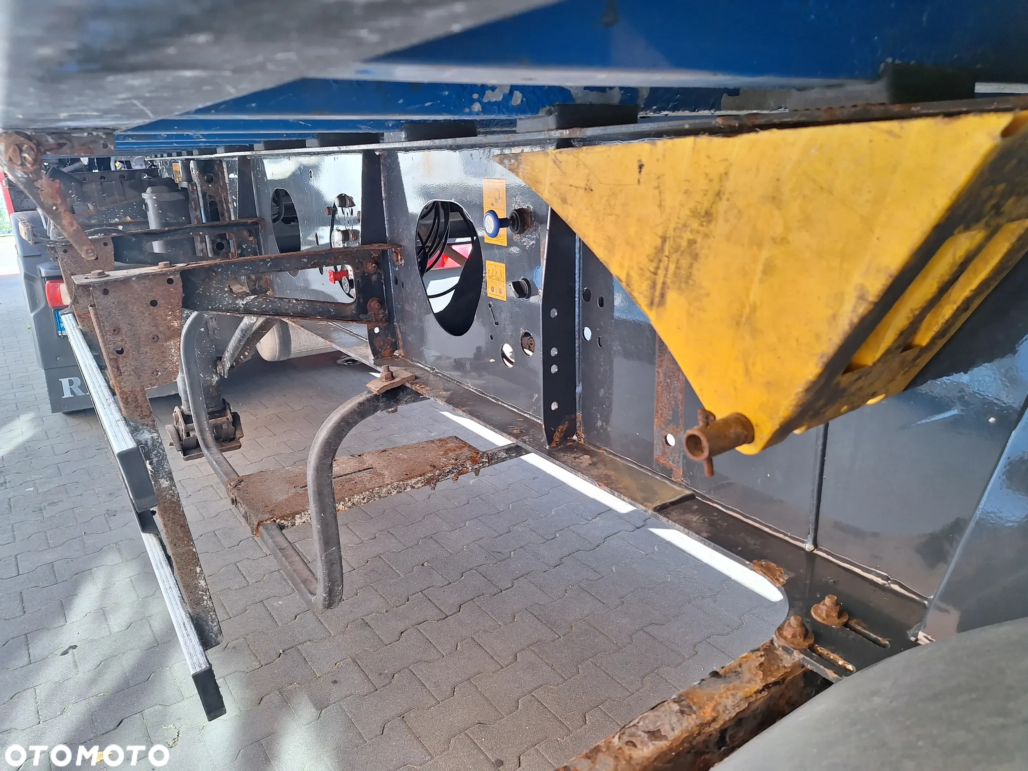 Wielton WYWROTKA 50m3 KLAPO-DRZWI SAF INTRAX TARCZA 5700kg - 15
