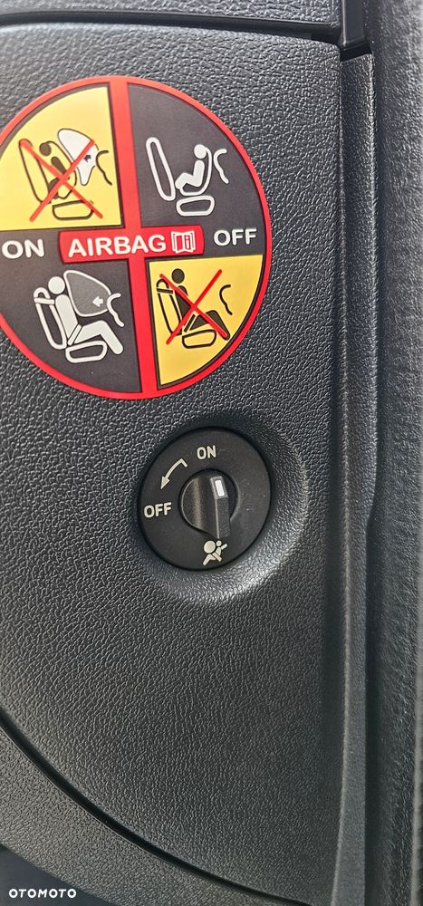 Renault Clio 1.2 16V 75 Dynamique - 22