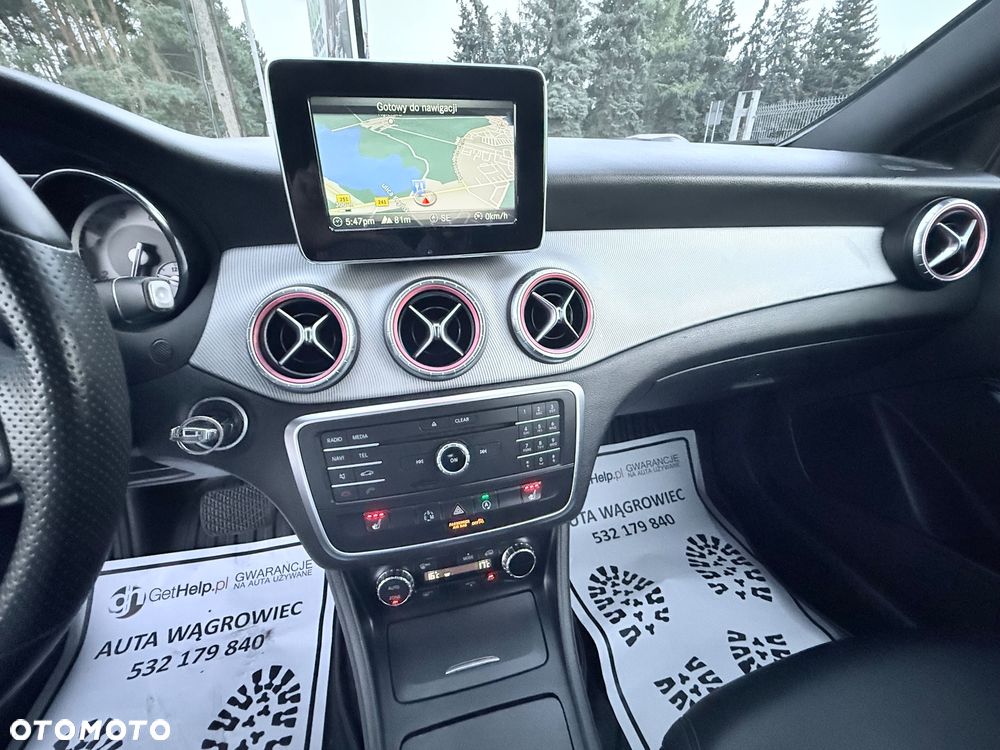 Mercedes-Benz CLA - 13