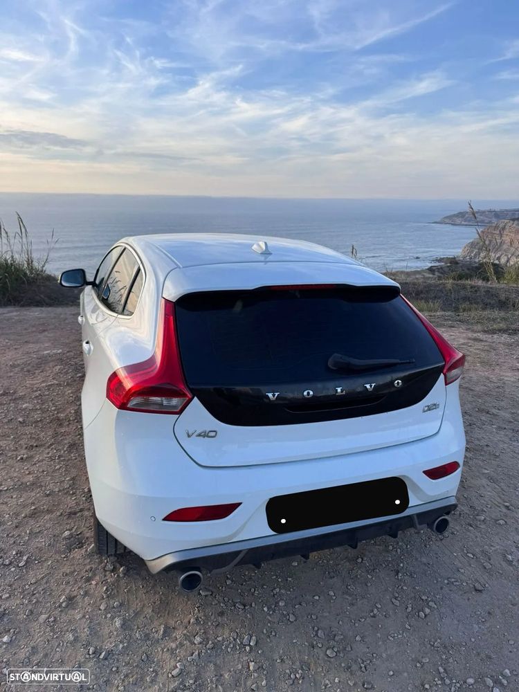 Volvo V40 2.0 D2 R-Design - 7