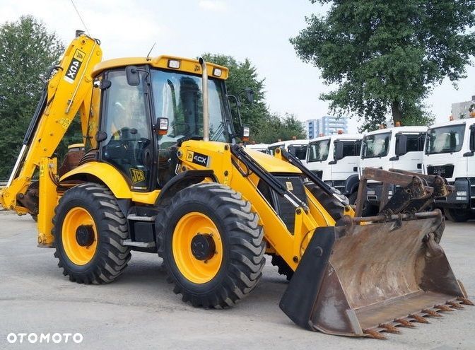 JCB 4CX - 15