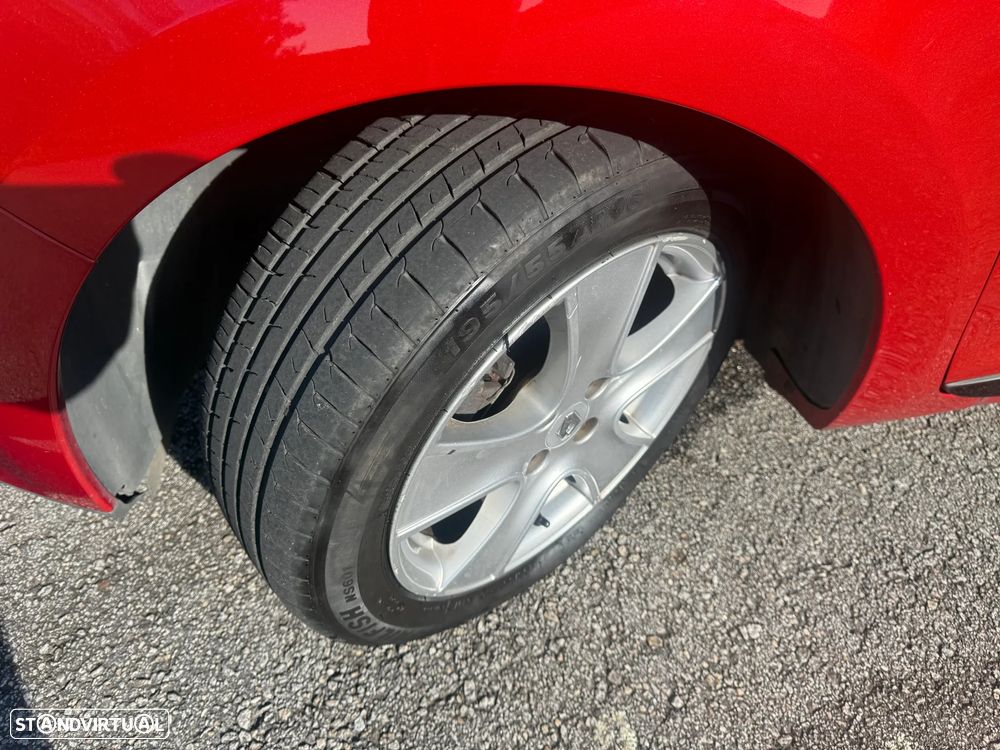 Renault Clio ENERGY TCe 90 Start & Stop Experience - 23