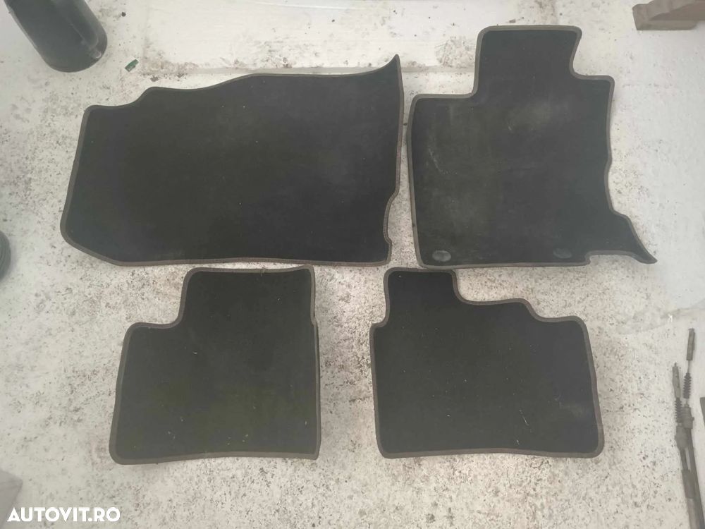 Set covorase auto tip mocheta renault kadjar black edition 2021 8201661078 - 1