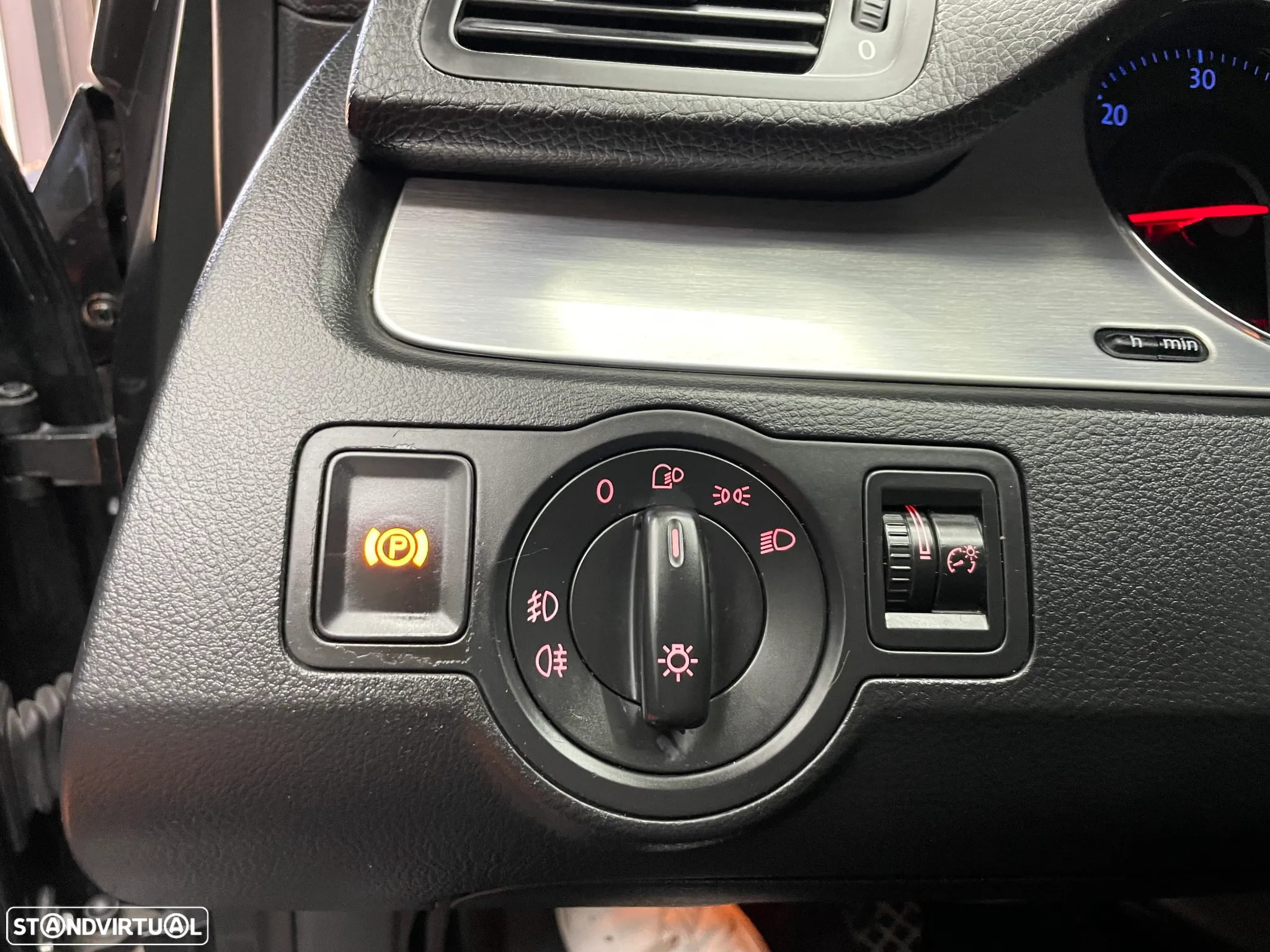 VW Passat Variant 2.0 TDi Highline - 27