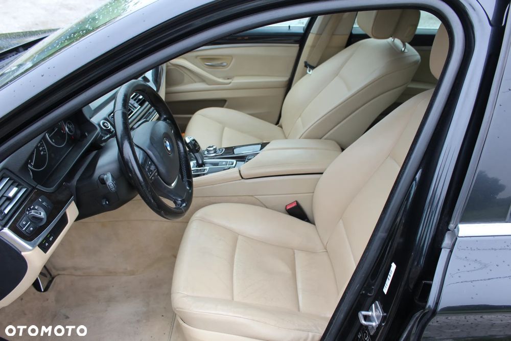 BMW Seria 5 520d Luxury Line - 15