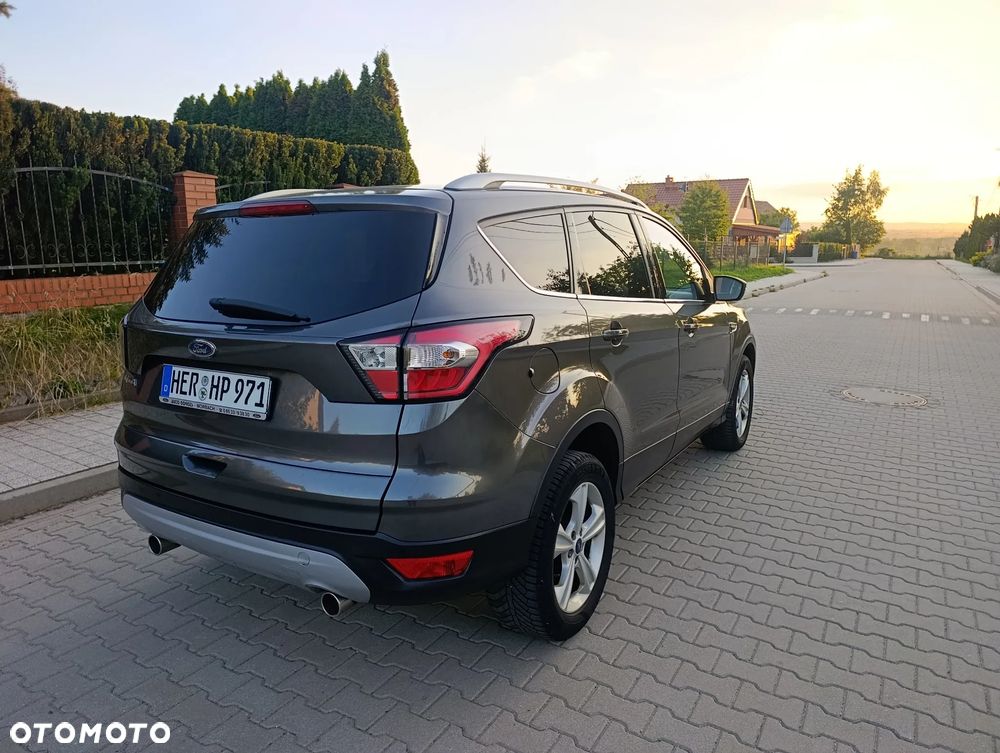Ford Kuga 2.0 TDCi 2x4 Titanium - 14