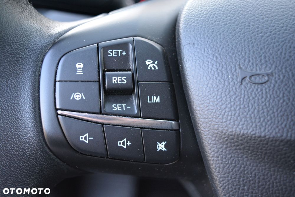 Ford Focus 2.0 EcoBlue Active Business - 19