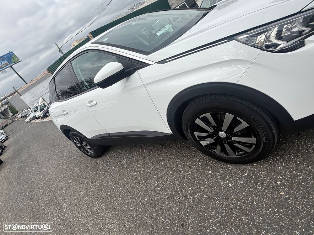 Peugeot 3008 PureTech 130 Stop & Start GPF EAT8 Active Pack - 9