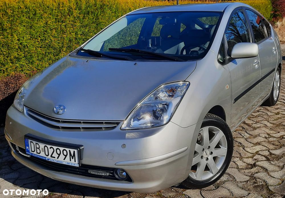 Toyota Prius 1.5 VVT-i Prestige - 2