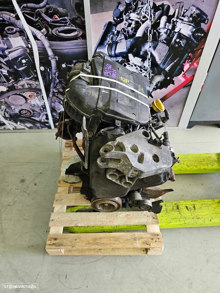 Motor Renault Traffic 1.9 DCI 2005 de 100cv, ref: F9Q 760 - 4