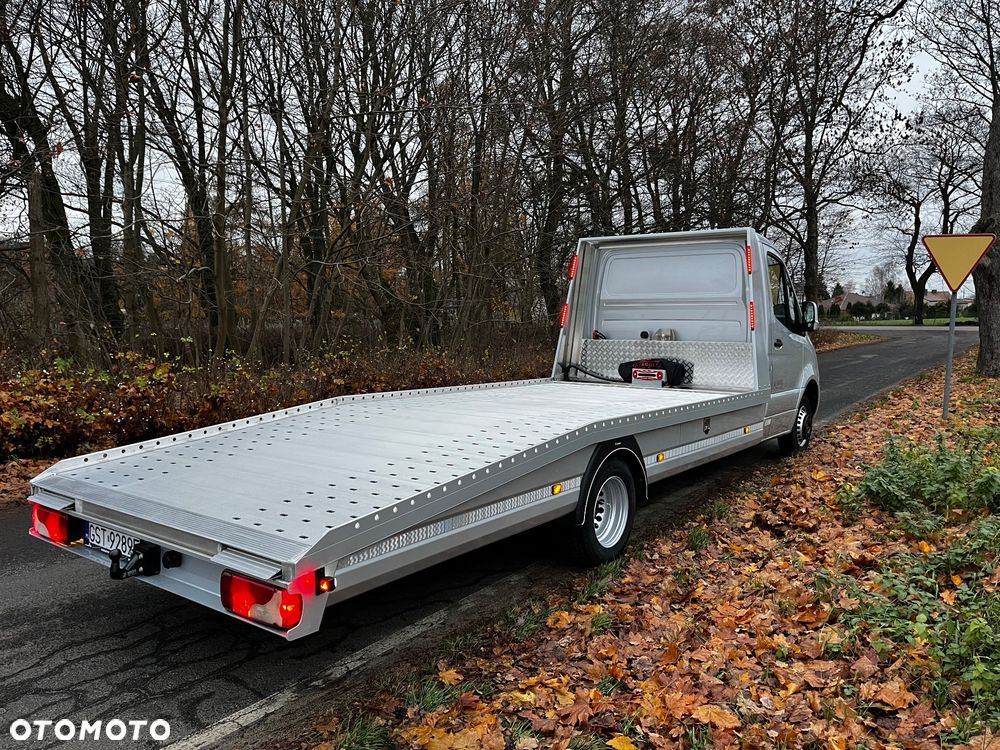 Mercedes-Benz Sprinter - 17