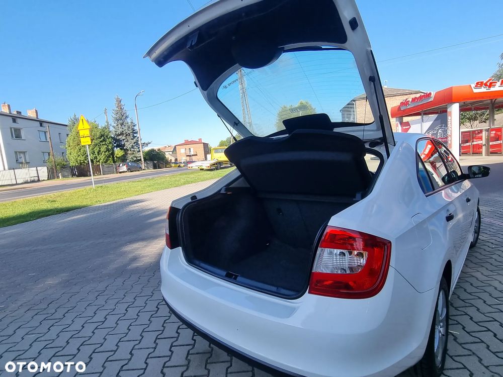 Skoda RAPID 1.2 TSI Ambition - 12