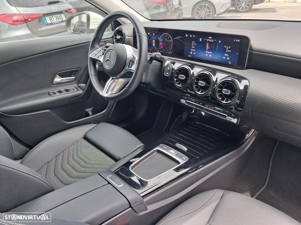 Mercedes-Benz A 200 Style Plus Aut. - 13