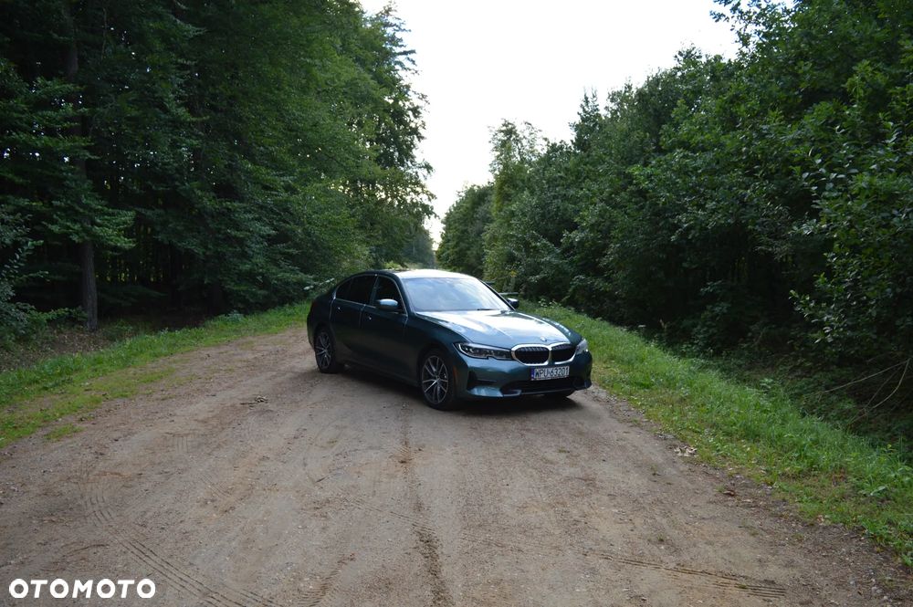 BMW Seria 3 330i - 2