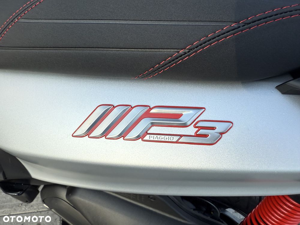 Piaggio MP-3 - 14