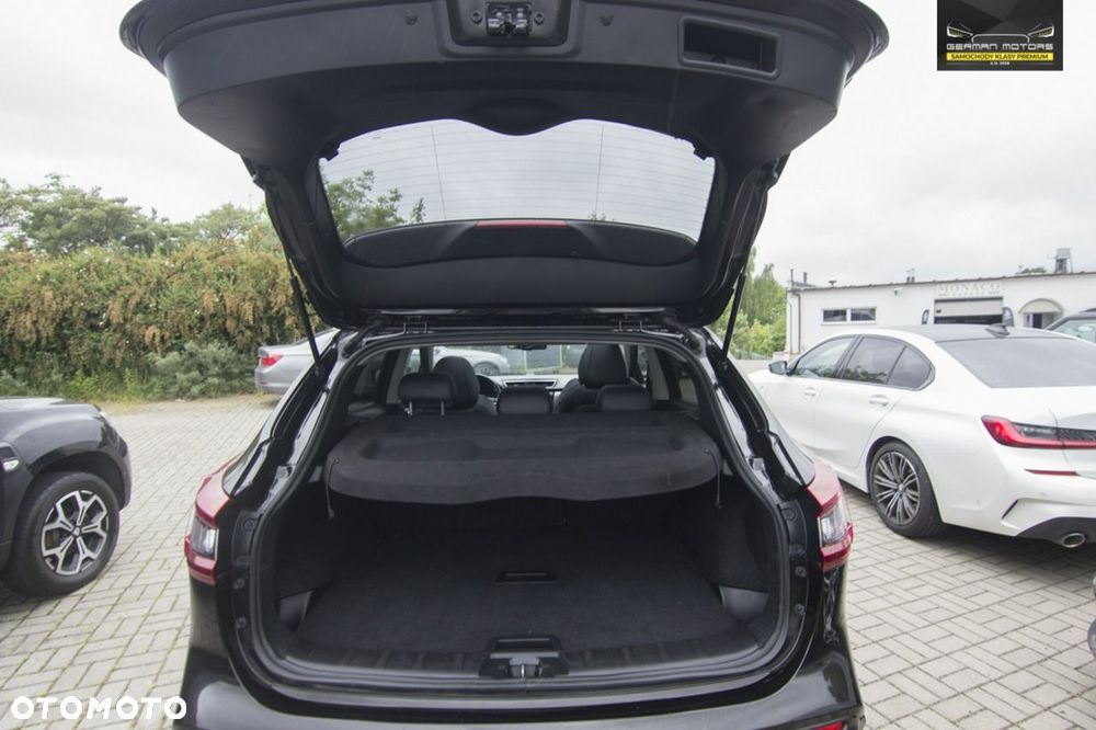Nissan Qashqai 1.3 DIG-T DCT TEKNA - 36