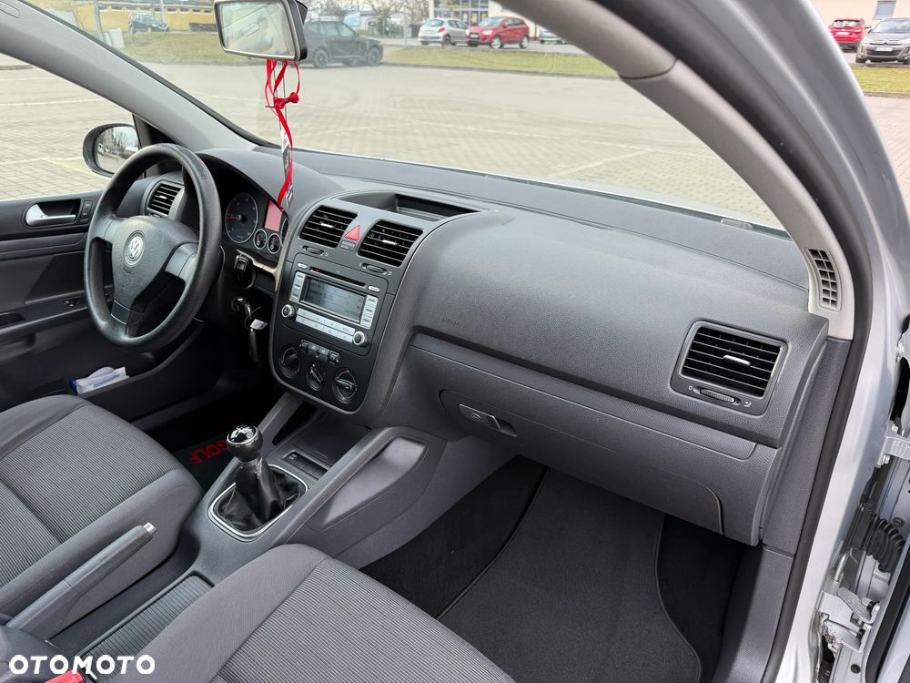 Volkswagen Golf 1.9 TDI DPF Edition BlueMotion - 19