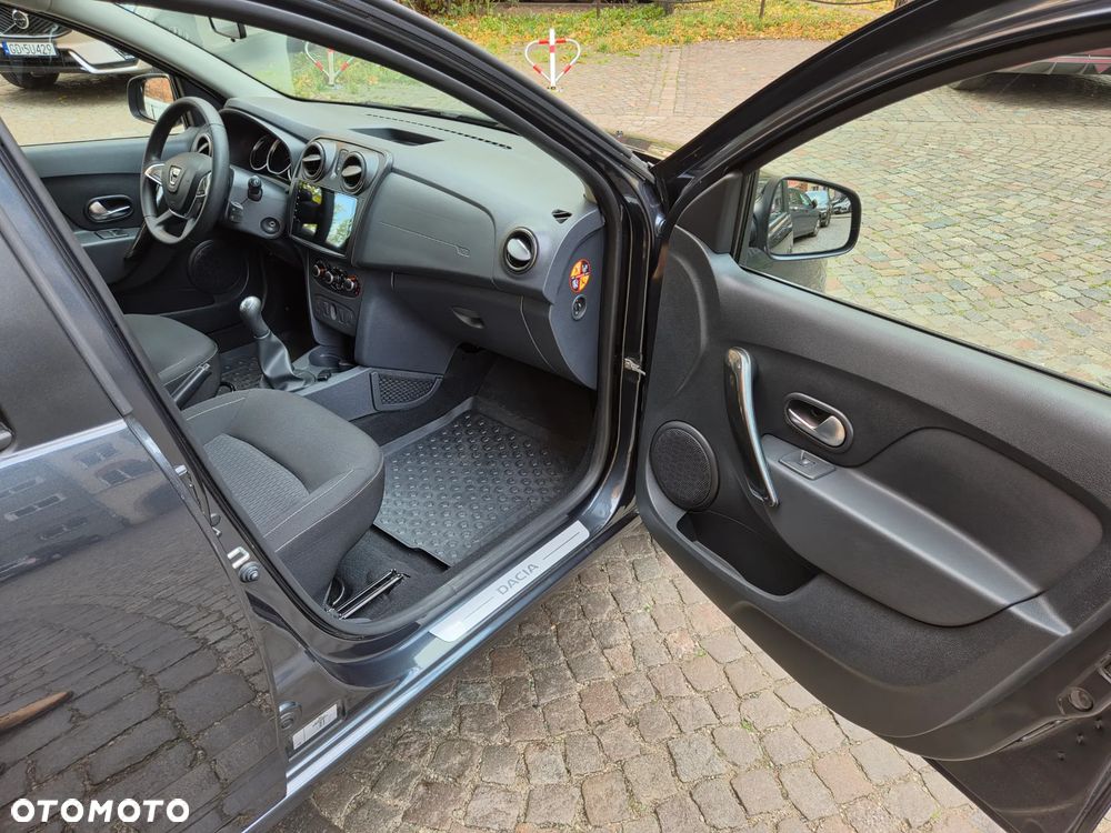 Dacia Sandero 1.0 SCe Laureate - 14