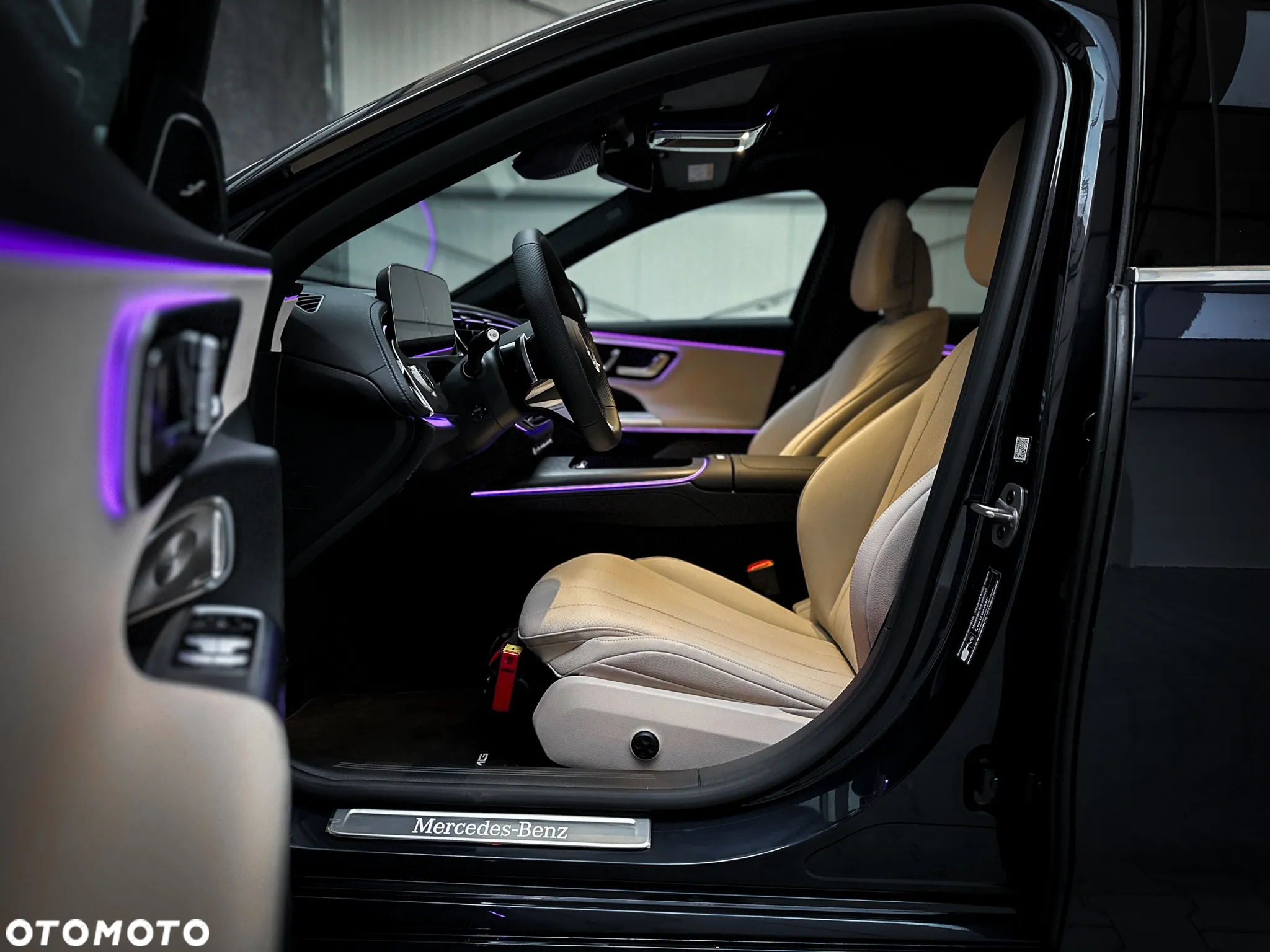 Mercedes-Benz Klasa E 220 d T 4Matic 9G-TRONIC Edition AMG Line - 18