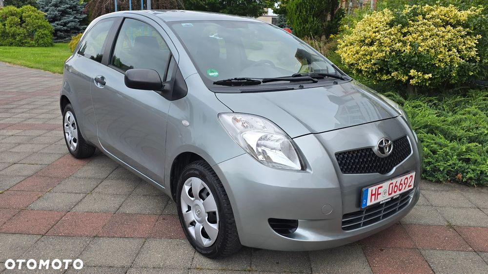 Toyota Yaris - 2