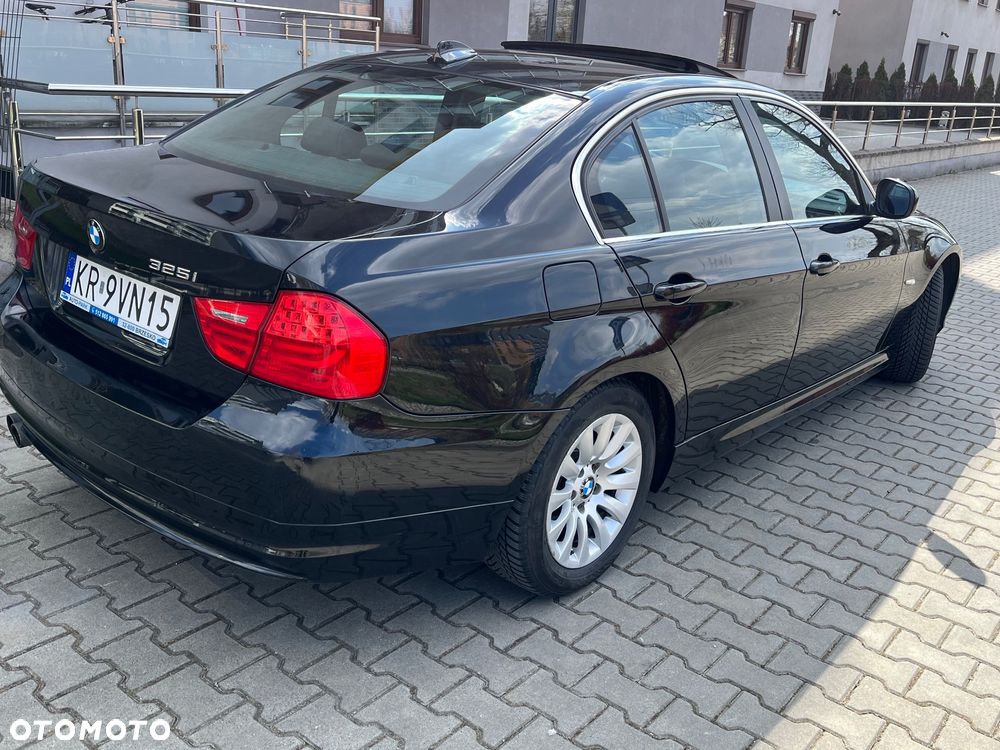 BMW Seria 3 325i - 4