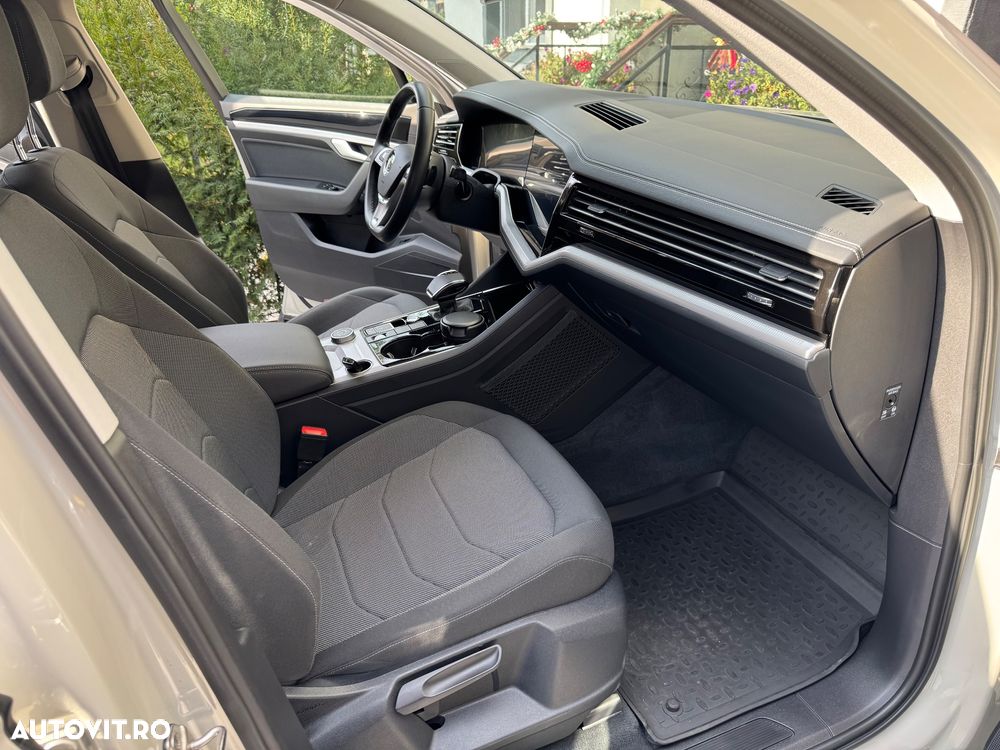 Volkswagen Touareg V6 TDI Elegance - 12