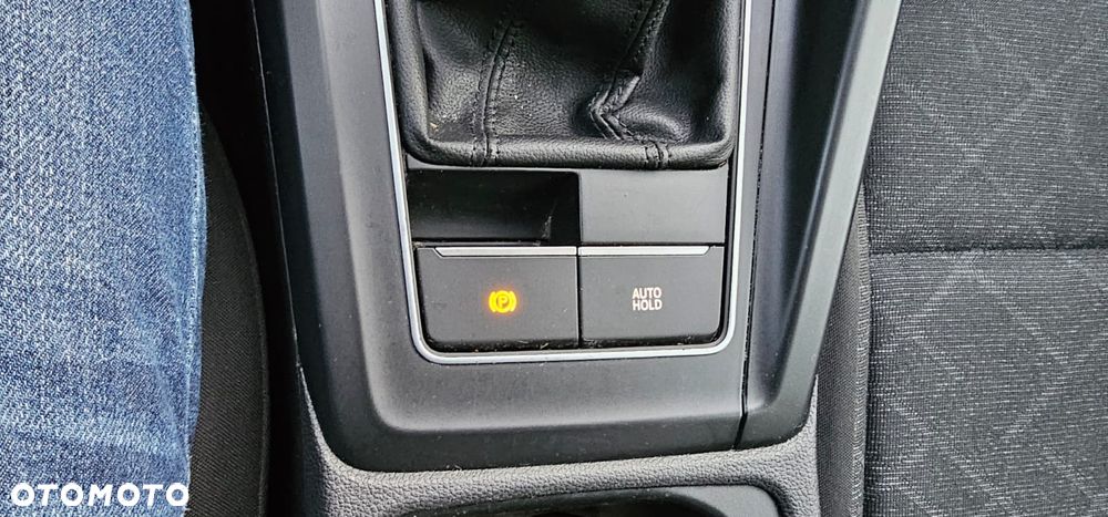 Volkswagen Golf 2.0 TDI - 19