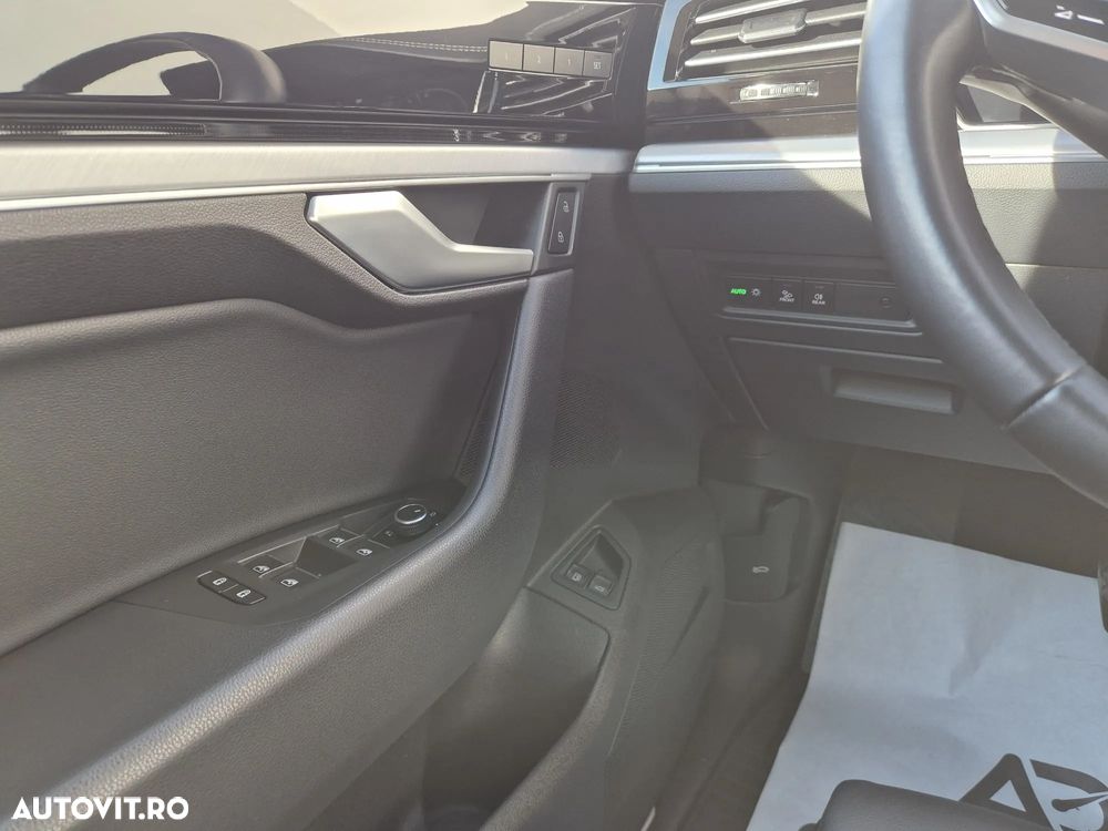 Volkswagen Touareg V6 TSI eHybrid PHEV Elegance - 16