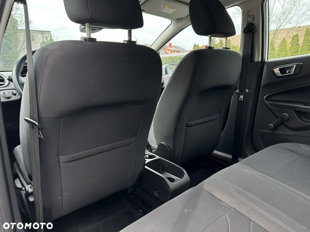 Ford Fiesta - 12