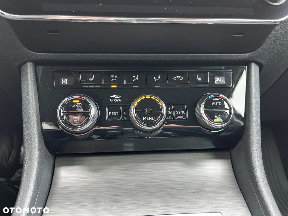 Skoda Superb 2.0 TDI DSG Style - 38