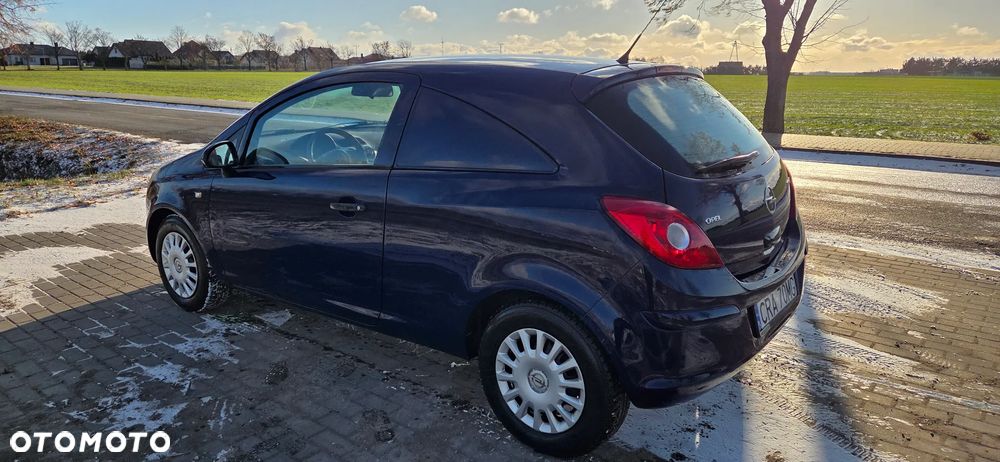 Opel Corsa 1.2 16V Cosmo - 4