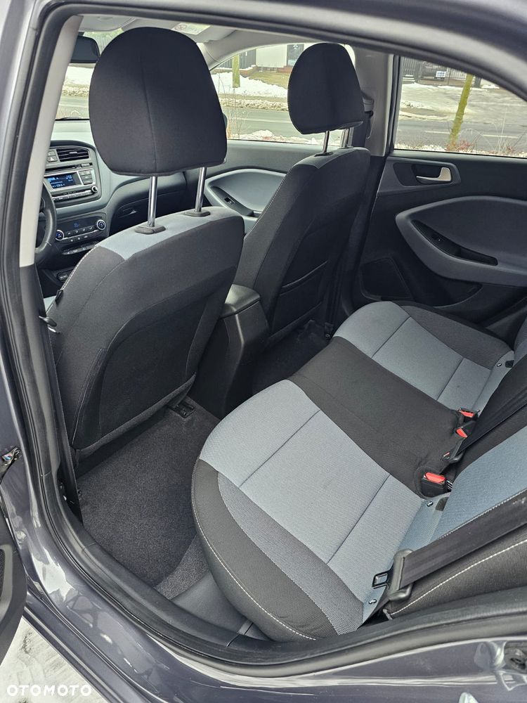Hyundai i20 1.4 Comfort - 16