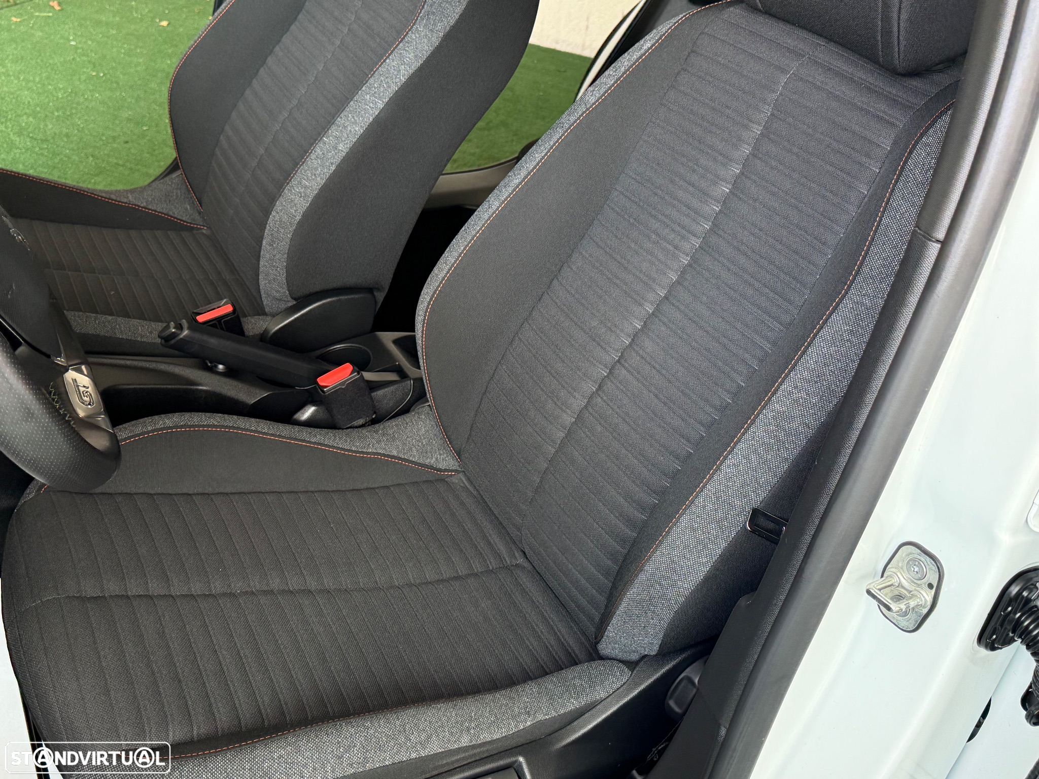 Peugeot 2008 1.5 BlueHDi GT - 26