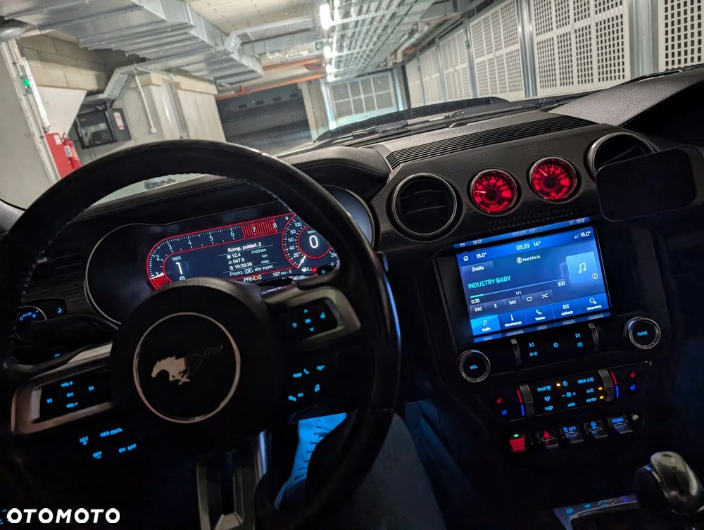 Ford Mustang Fastback 2.3 Eco Boost - 18