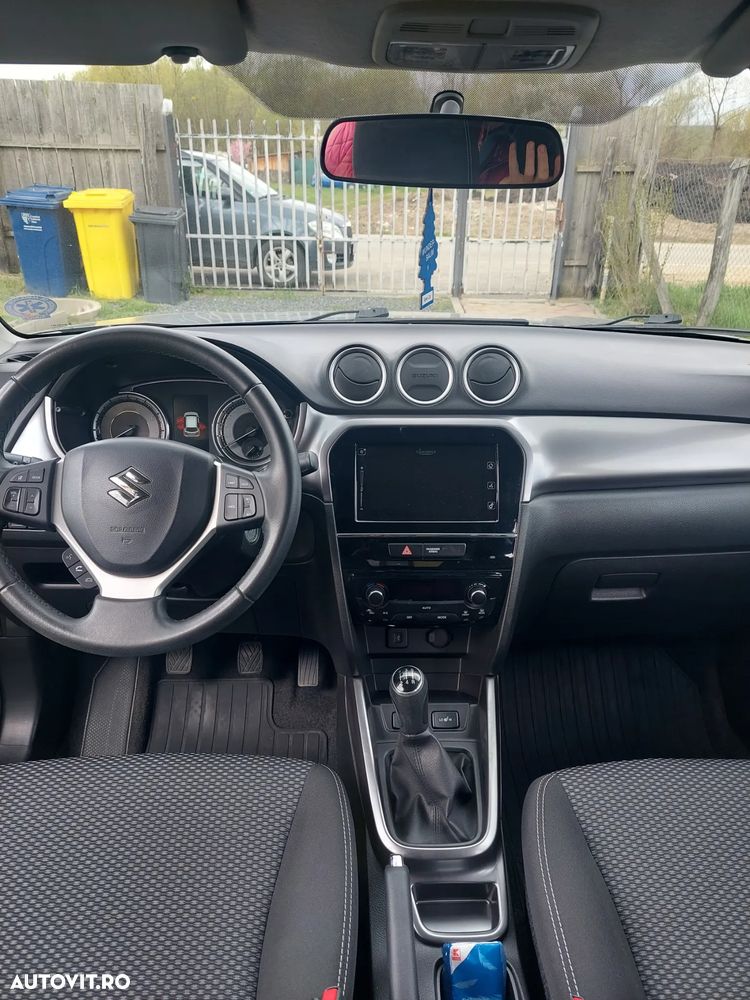 Suzuki Vitara 1.0 Passion - 9