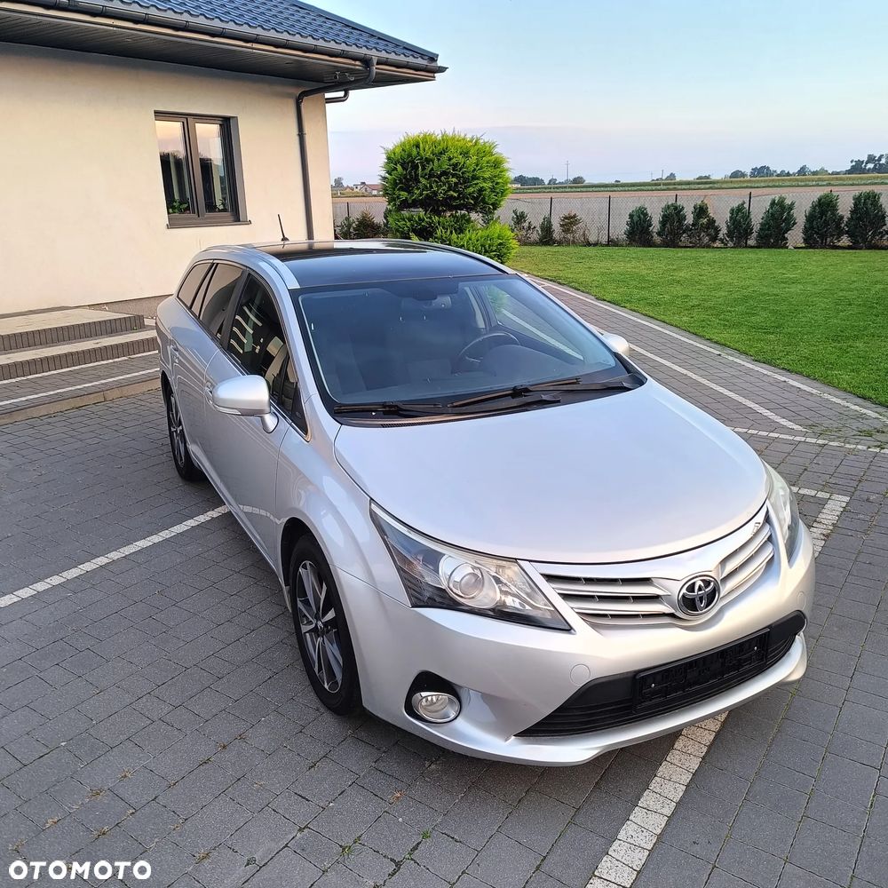 Toyota Avensis 2.0 D-4D - 34