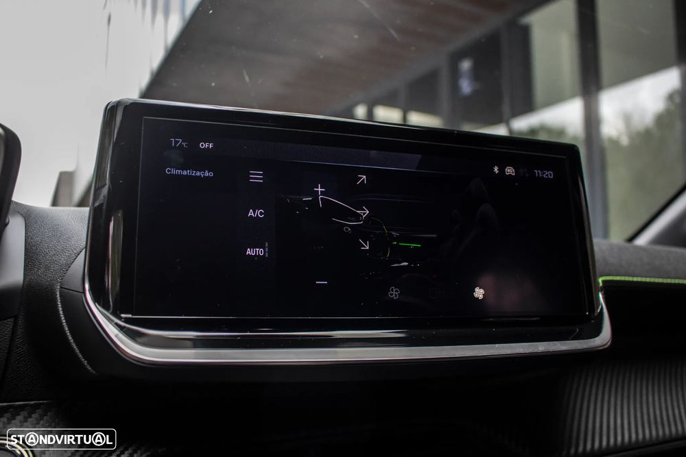 Peugeot 208 1.2 Hybrid GT e-DCS6 - 37