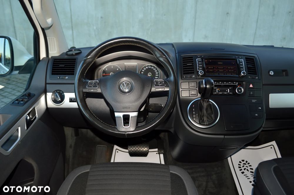 Volkswagen Multivan - 16