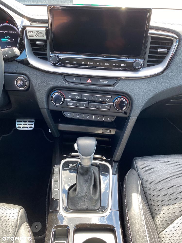 Kia Ceed 1.6 GDI PHEV Business Line DCT - 11
