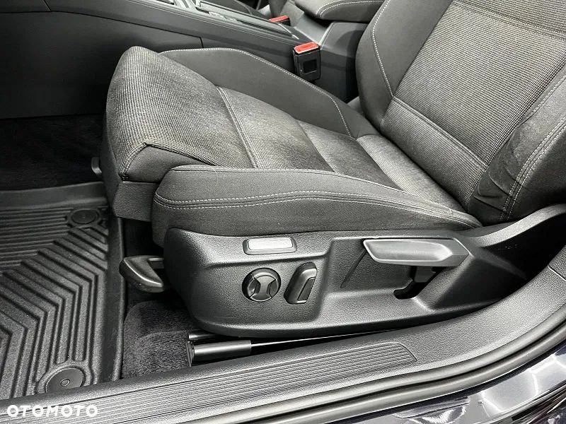 Volkswagen Passat 1.6 TDI (BlueMotion Technology) Comfortline - 26