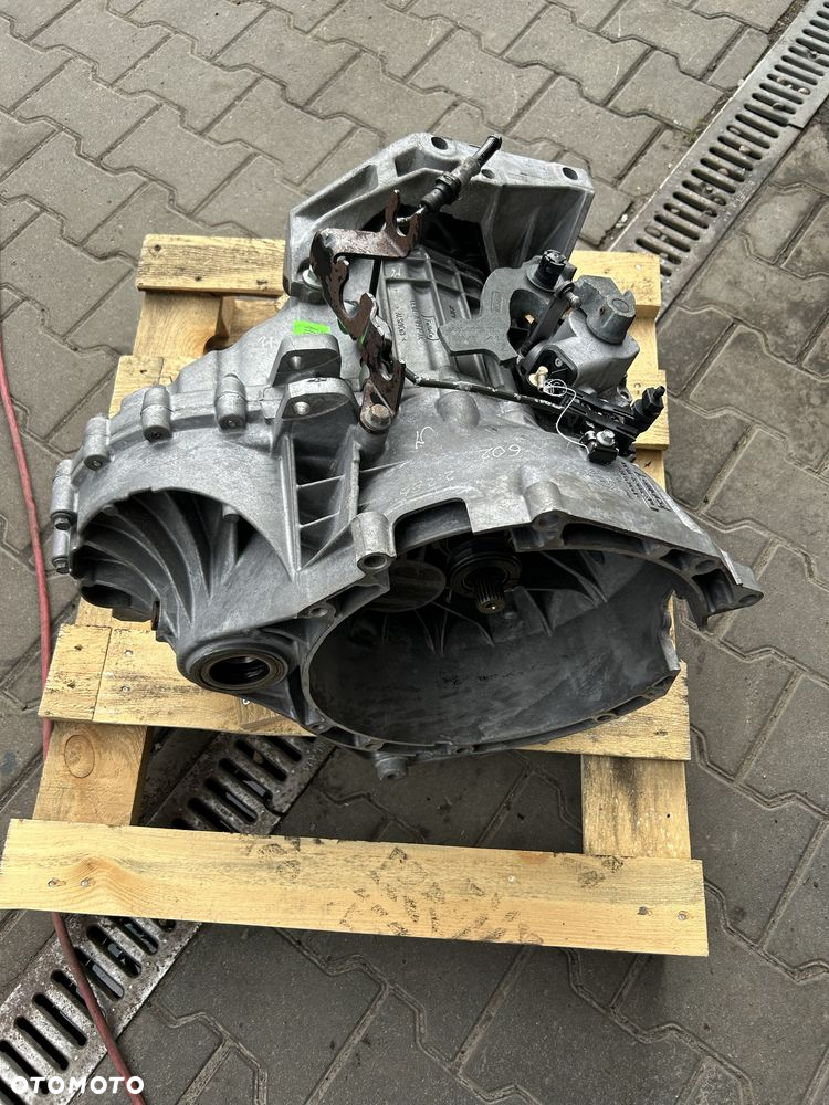 Skrzynia biegow uzywana Transit 2.2 euro 5 naped przedni - 6