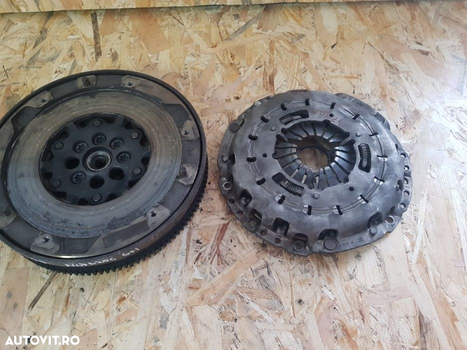Kit Ambreiaj Volanta Masa Dubla Bmw 2.0 D 6+1 E90 E91 F30 F31 F25 F26 - 4