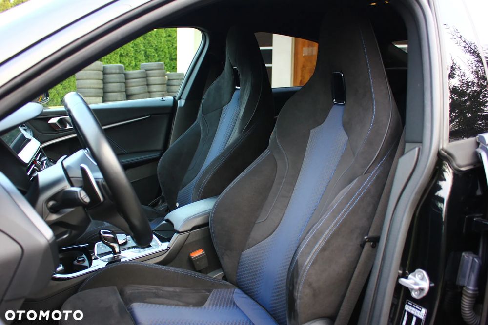 BMW Seria 2 218d M Sport sport - 24